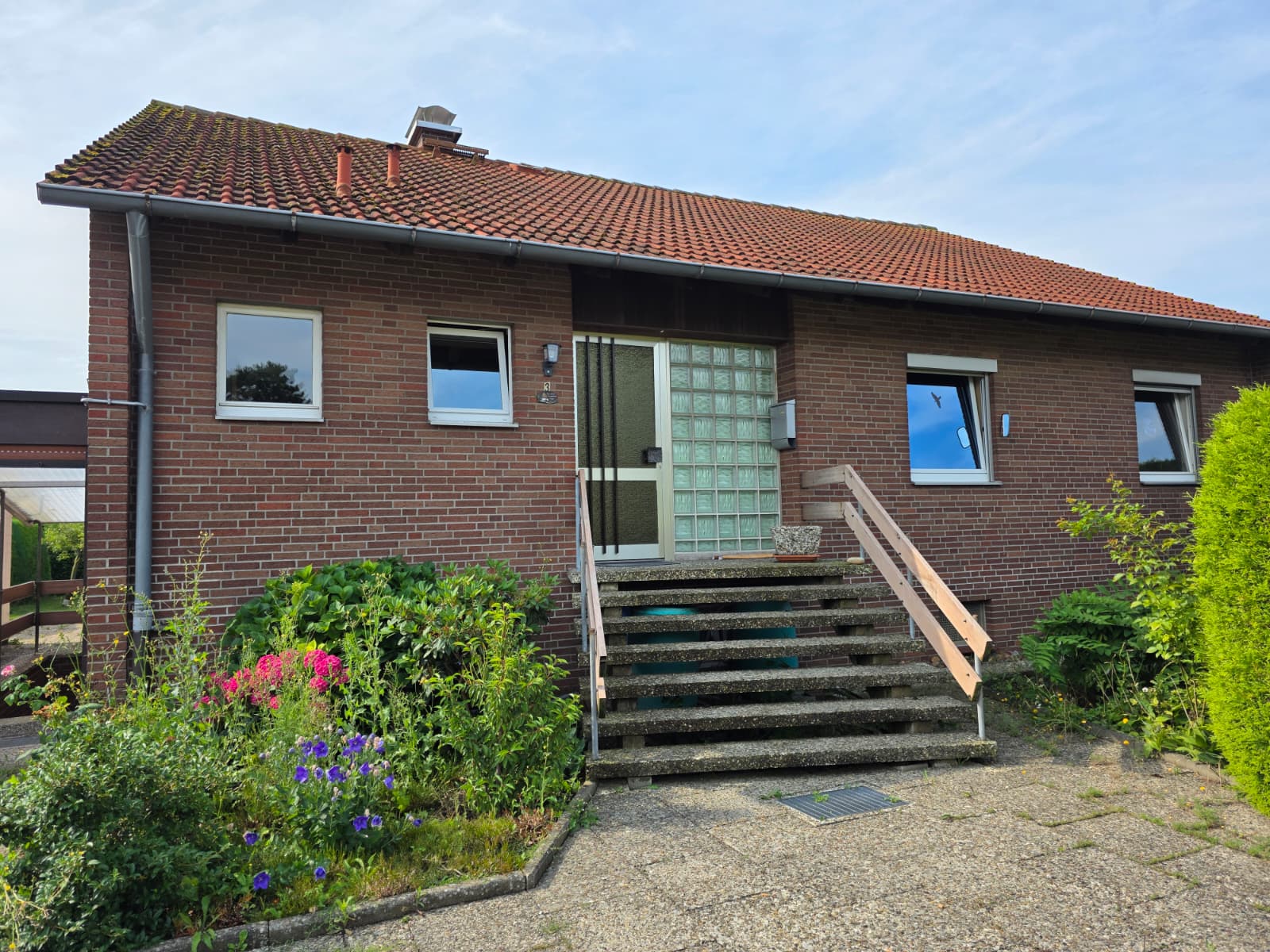 Frontansicht (3)