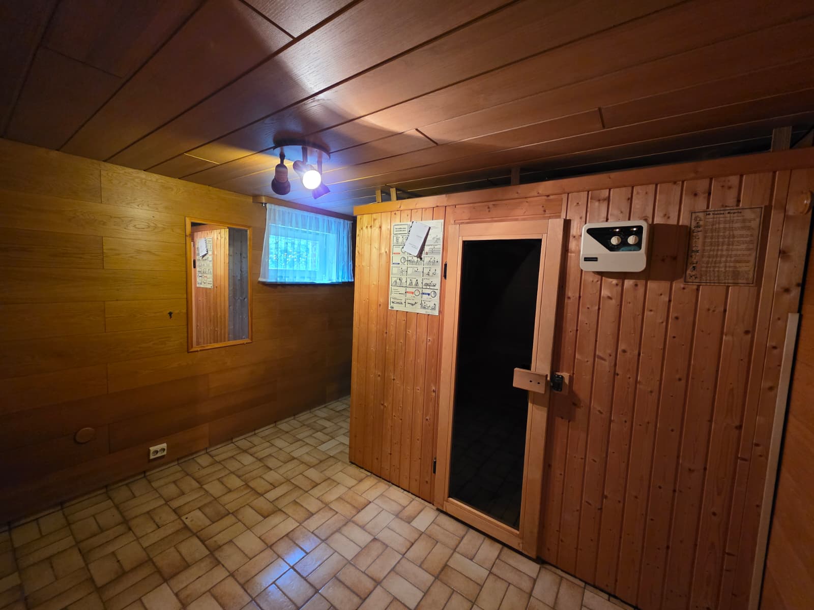 Sauna (1)